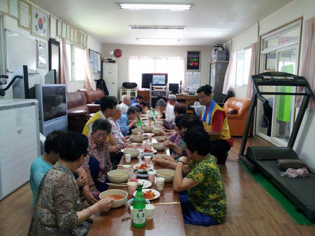 노송골 孝 봉사단“사랑과 행복의 밥상나누기 ”